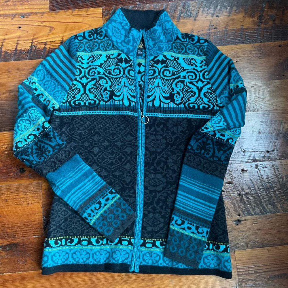 Icelandic Design Women's Wool Blend Nordic Fair Isle Zip Up Cardigan Sweater